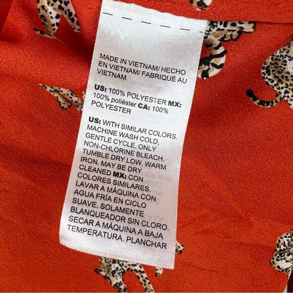 Chico's blouse leopards cheetahs cats Vibrant Orange Top with Leopard Print - Picture 6 of 7